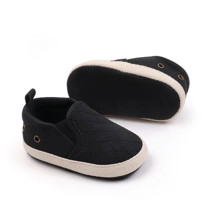 Casual Slip On Shoes: Black